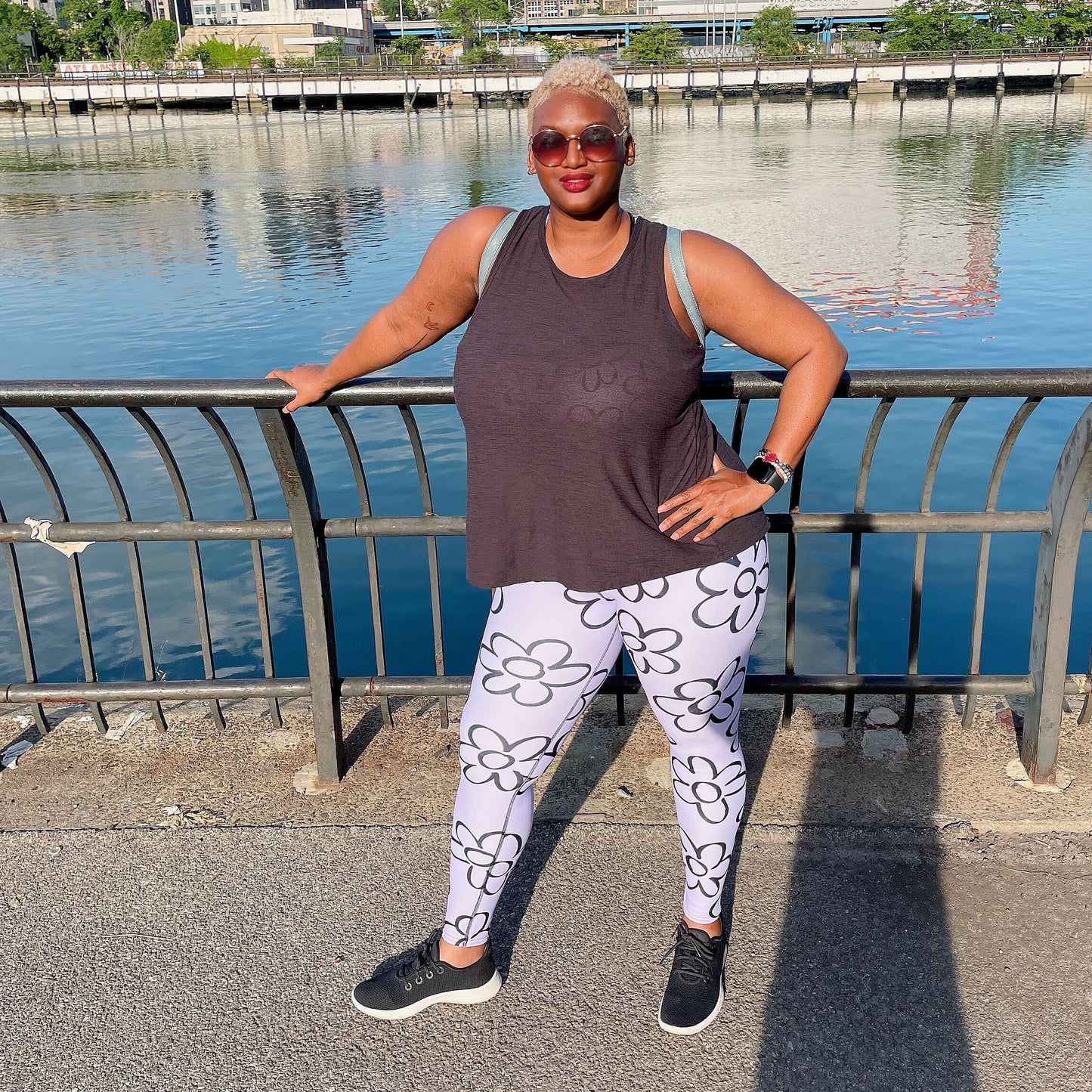 90s Daisy Leggings (2XL-6XL Sizes) - SHOP @ THE UNDERBELLY